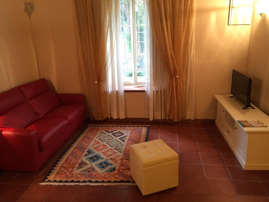 Il Giardino Apartment Лука Екстериор снимка