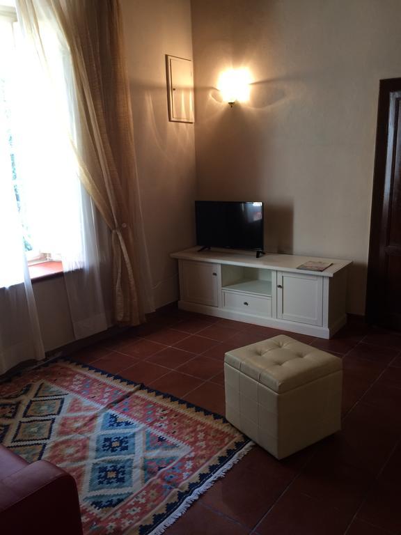 Il Giardino Apartment Лука Екстериор снимка