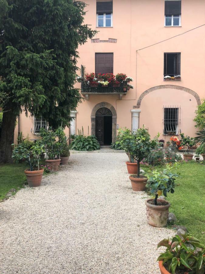 Il Giardino Apartment Лука Екстериор снимка